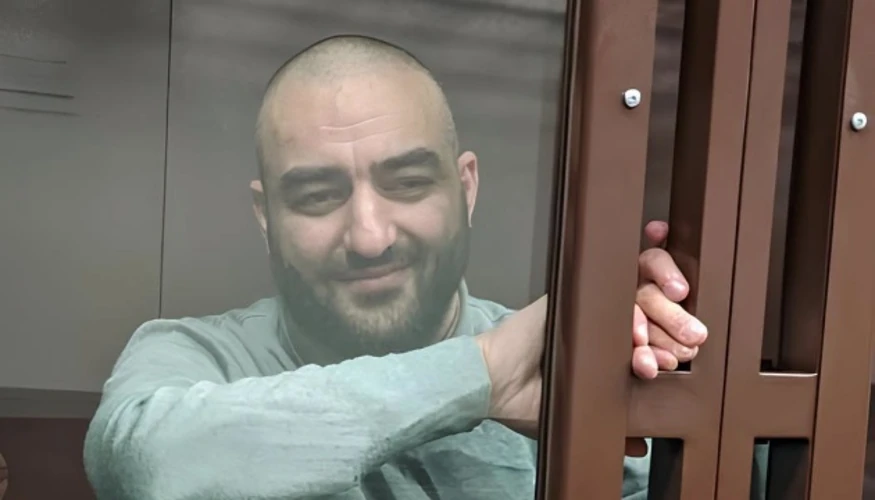 Хто ухвалив рішення про звільнення Абдулгазієва та хто повідомив про його повернення